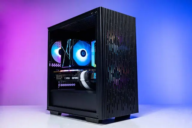 https://fptshop.com.vn/