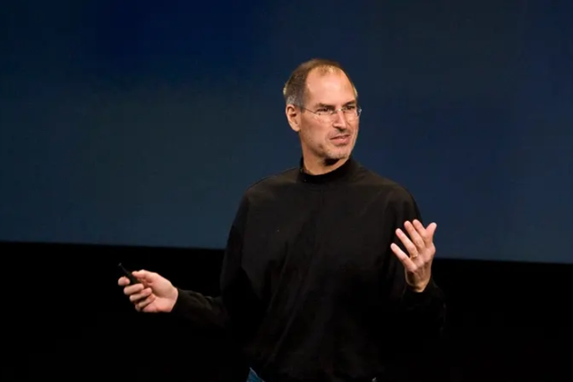 Steve Jobs là ai? Tiểu sử, cuộc đời và những bài học sâu sắc Steve Jobs dành cho thế hệ trẻ