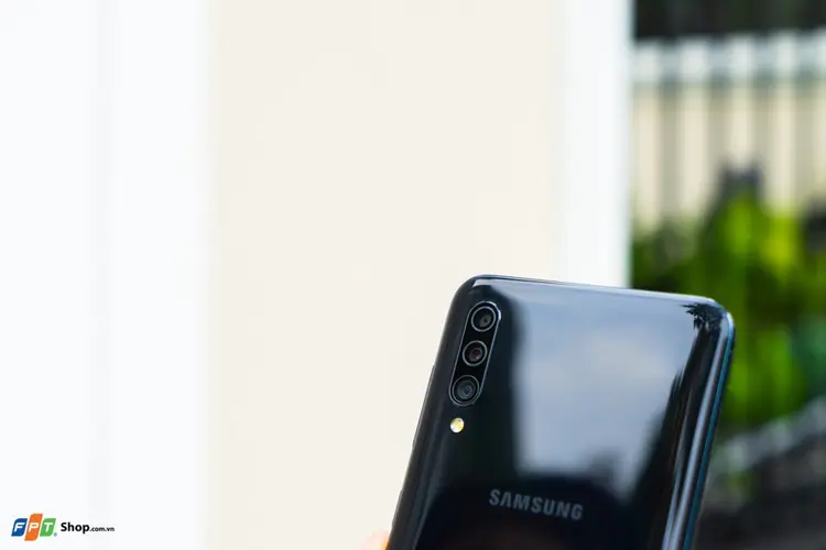 Samsung Galaxy A30s, 3 camera sau chuyên nghiệp