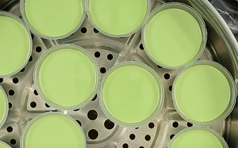 Bánh flan lá dứa (ảnh 5)
