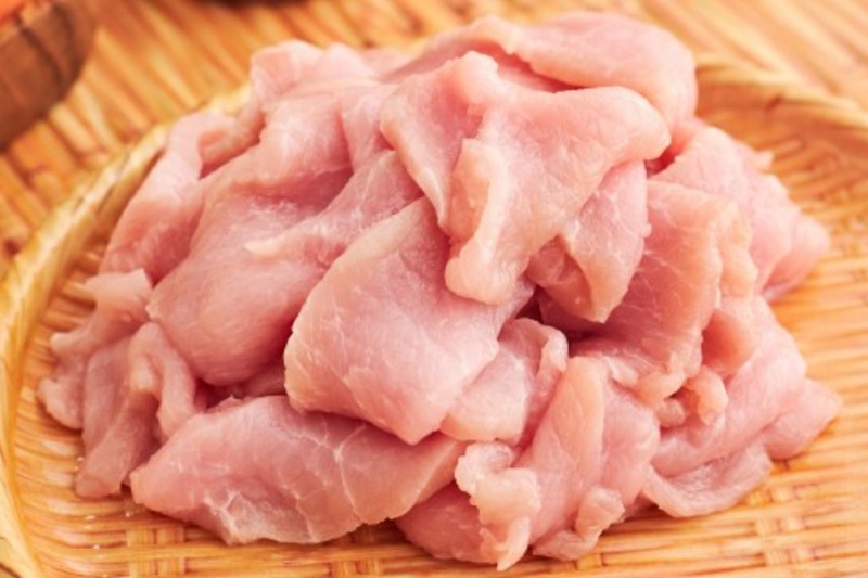 100g thịt nạc heo bao nhiêu calo 3