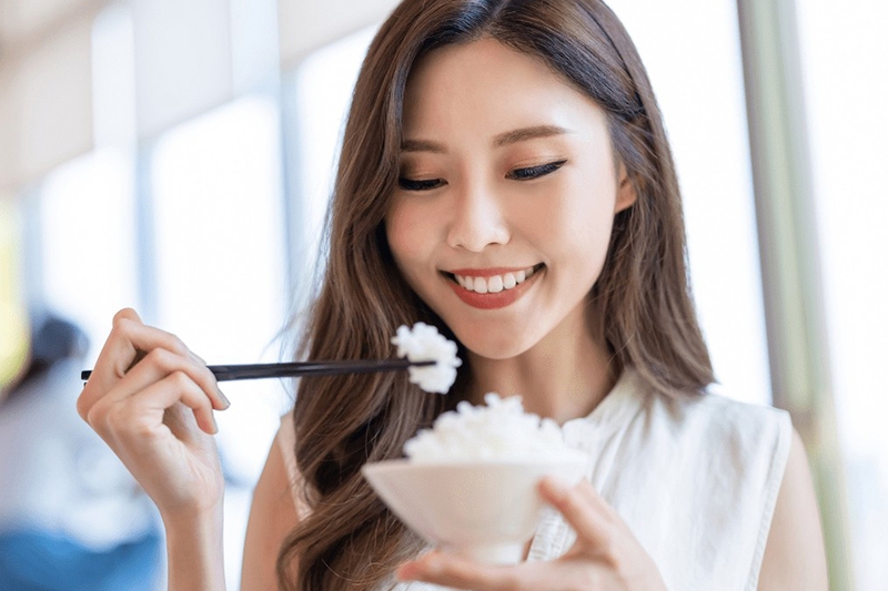 100gr cơm bao nhiêu calo 9