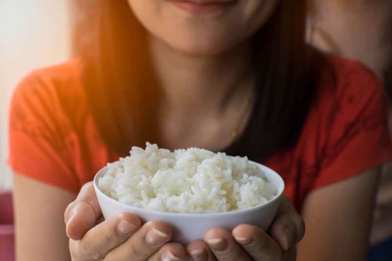 100gr cơm bao nhiêu calo 3