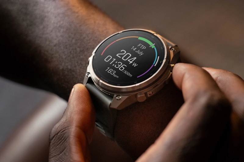 Garmin Fenix 9 Titanium 43mm AMOLED dây đeo silicon xám sương mù - 2