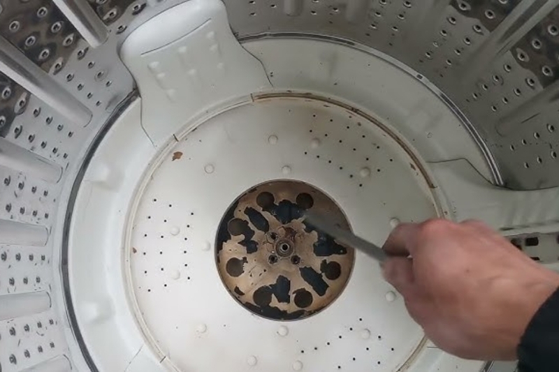 Máy giặt bị đóng cặn bẩn là bị gì (1)
