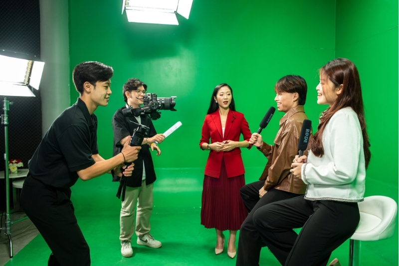 Ngành truyền thông là gì và học những gì?