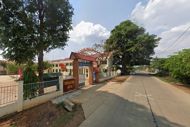 Trong lĩnh vực giáo dục, các trường học được đầu tư cải tạo cơ sở vật chất và nâng cao chất lượng giảng dạy