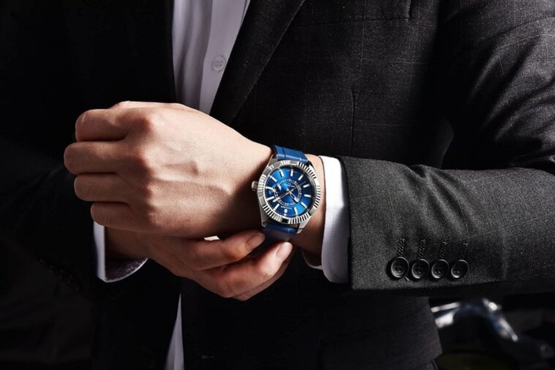 Đồng hồ đeo tay - Món quà 20/11 cho thầy giáo