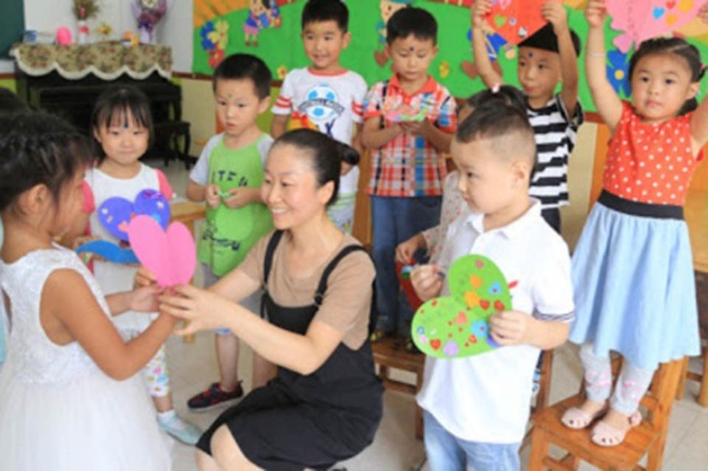 20/10 có tặng quà cho cô giáo không 5