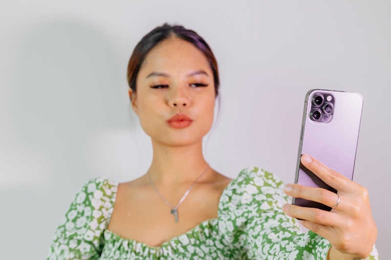 20/10 nên tặng điện thoại gì 1