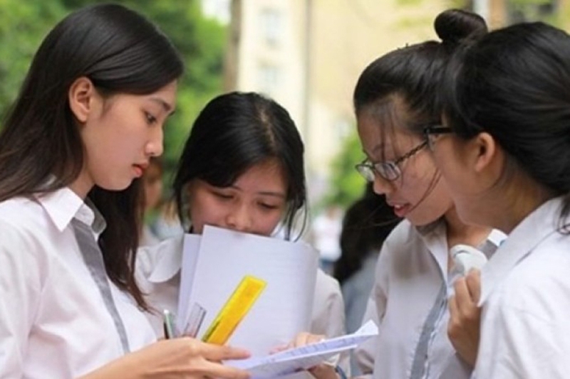 23 điểm khối C01 nên chọn trường nào 3