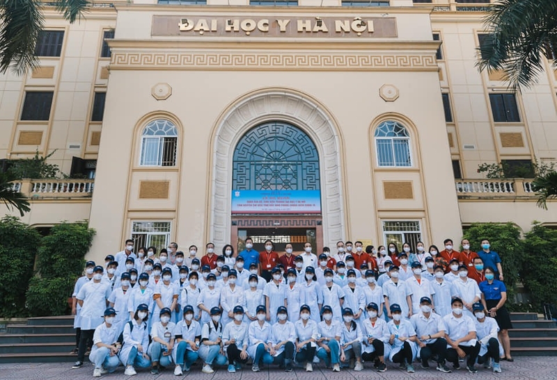 25 điểm khối B nên chọn trường nào 1