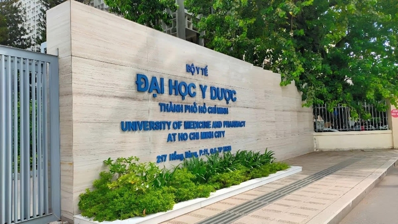 25 điểm khối B nên chọn trường nào 4