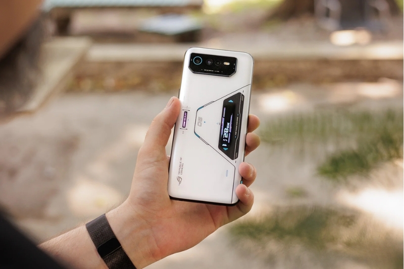 Trên tay ROG Phone 6 (7)