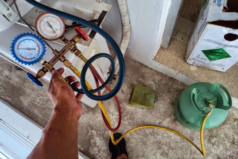 thay gas máy lạnh hết bao nhiêu tiền 3