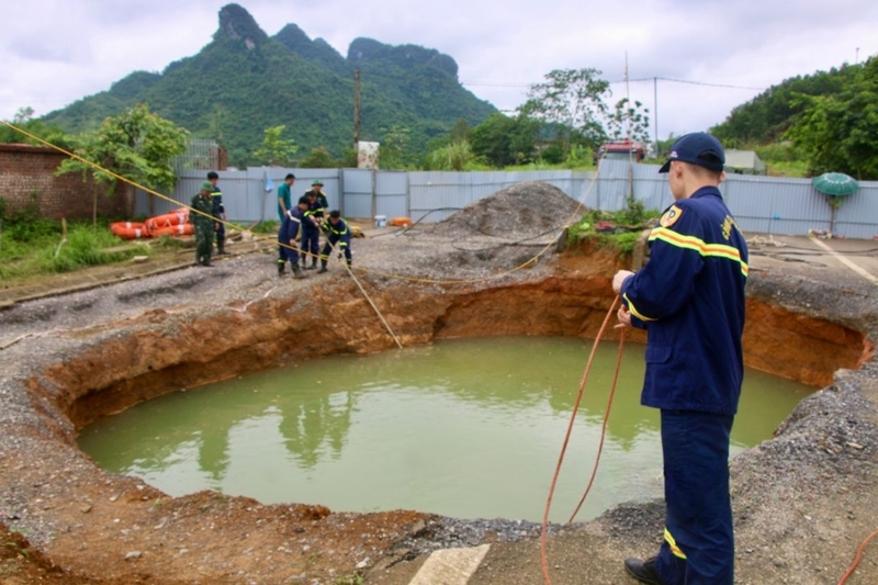 trường hợp hố tử thần tại Bắc Kạn đã thu hút sự chú ý của dư luận