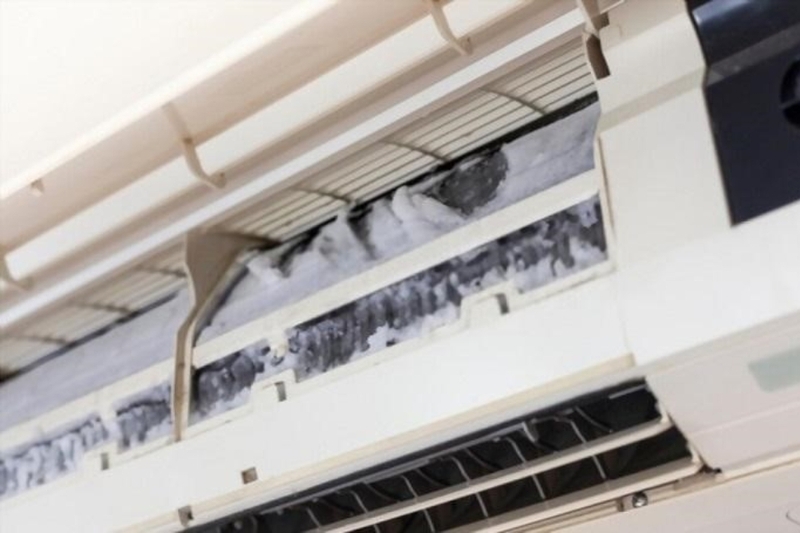 Nước rỉ ra từ khe hở máy lạnh (3)