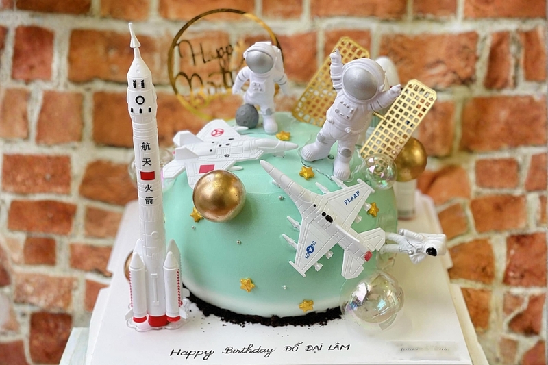 Bánh phi hành gia hình cầu vũ trụ 3D