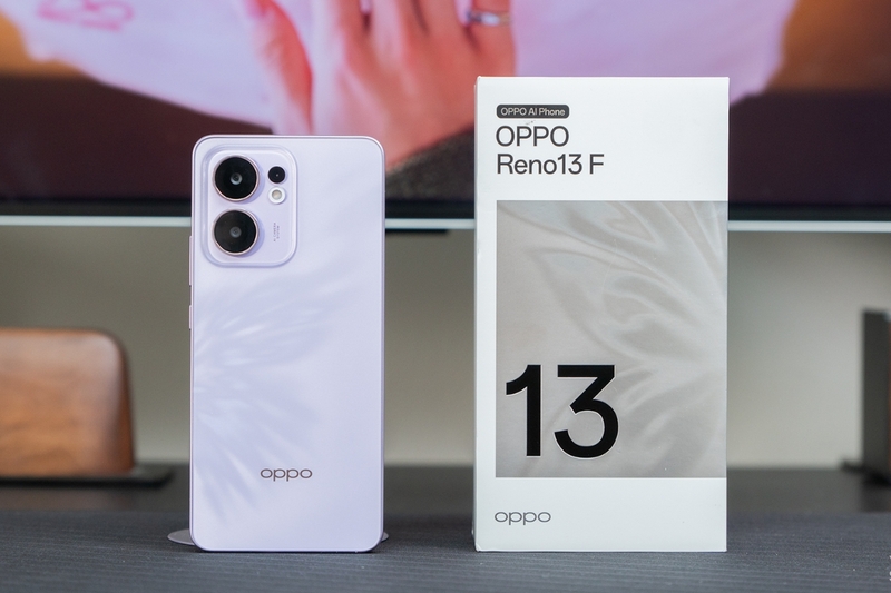 OPPO Reno13 F 5G