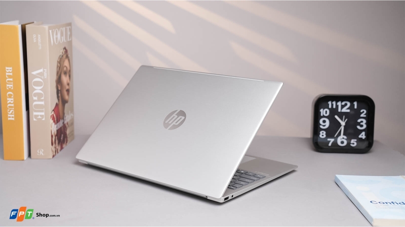 HP OmniBook 5 AI 16 ảnh 1