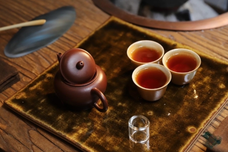 Ấm Tử Sa giữ nhiệt độ nước pha trà ổn định trong thời gian dài nhưng không làm "hầm" trà