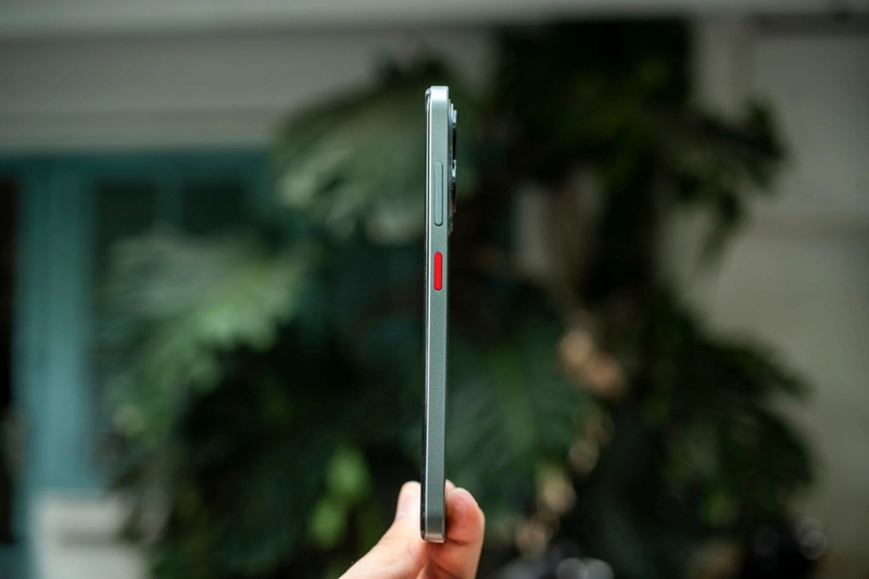 Nubia V70 Design (2)