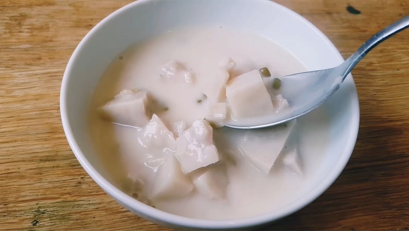 Chè khoai môn chay tráng miệng