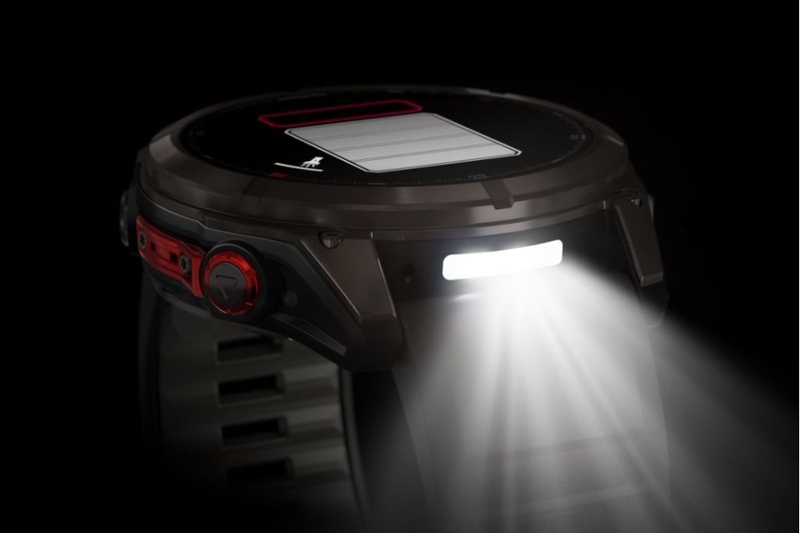 Đèn pin LED tích hợp, đa năng cho mọi tình huống