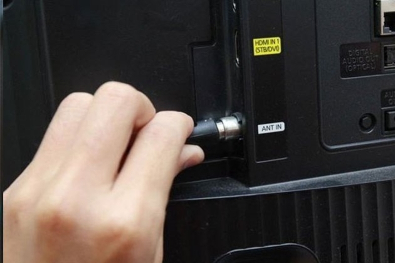 Tivi LG bị sọc màn hình (4)