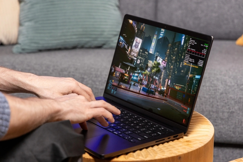 So sánh MacBook Pro M5 và M3 về hiệu năng - 1