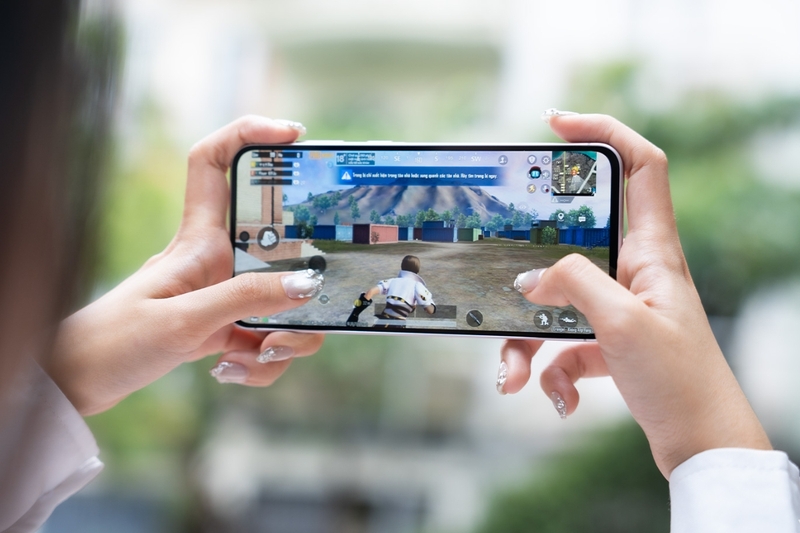 OPPO Reno13 F 5G có thời lượng pin ấn tượng hơn