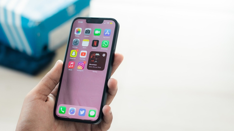 8938 iPhone là gì 3