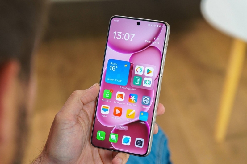 So sánh OPPO Find X8 Ultra và iPhone 16 Pro Max chi tiết - 3