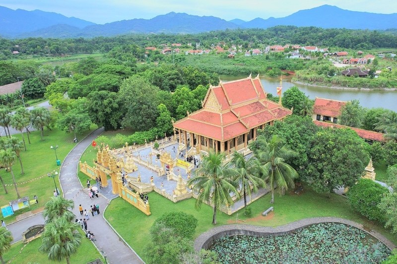 Làng Văn hóa Du lịch các Dân tộc Việt Nam