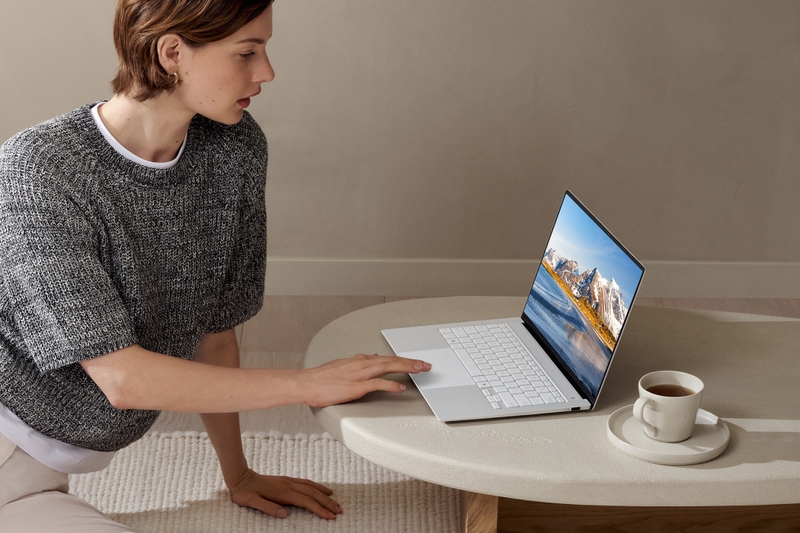 ASUS-Zenbook-S-14-OLED-UX5406-6.jpg