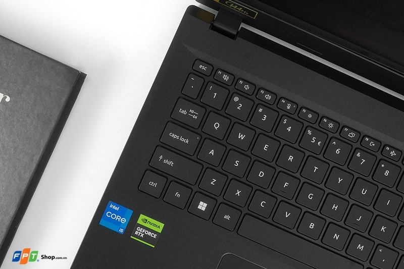 Acer-Nitro-V-Gaming-ANV15-fpt-11.jpg