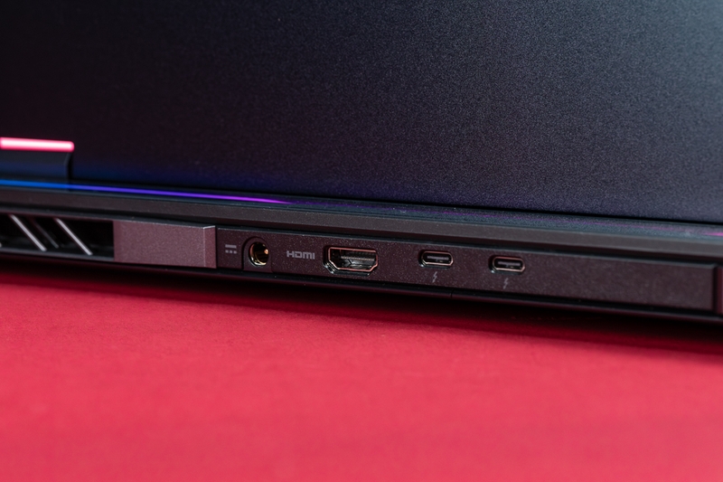 Acer Predator Helios có đáng mua không 6.jpg