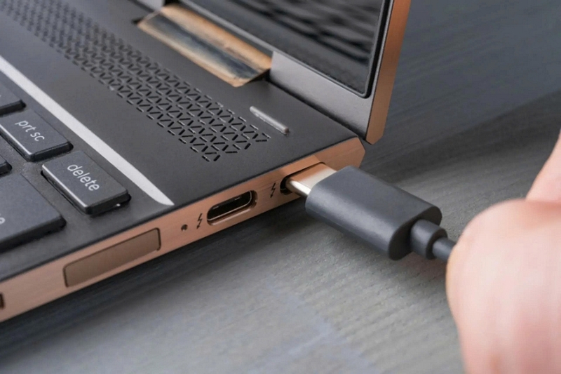 Adapter laptop nên mua loại nào ảnh 3