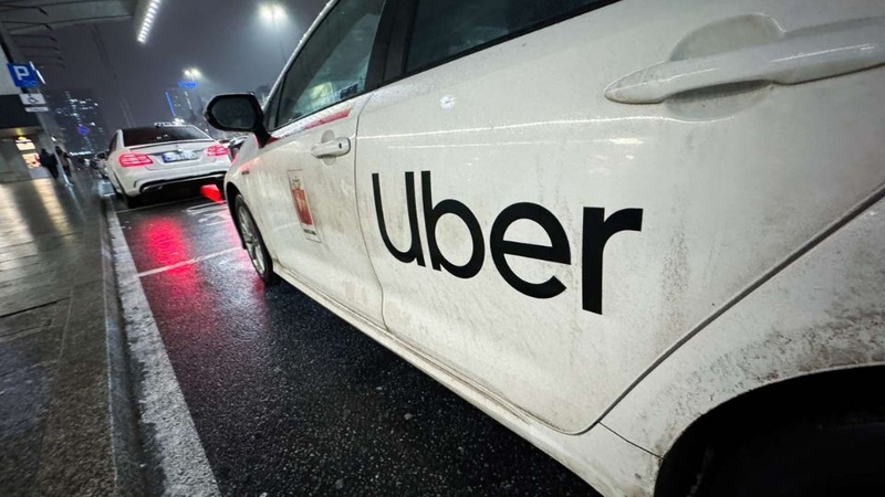 Addison Lee 4
