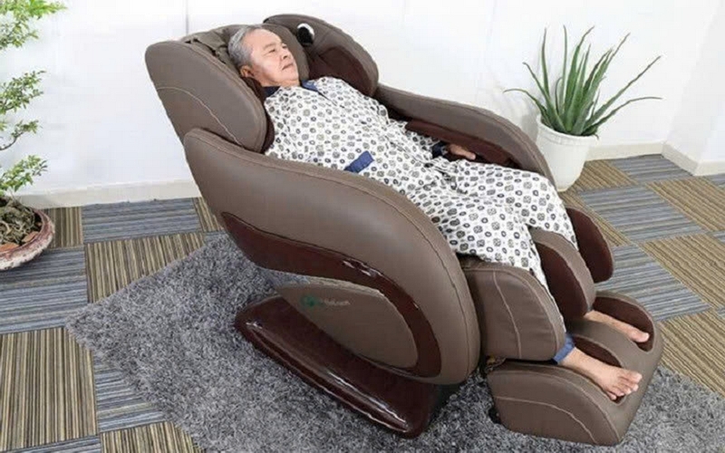 Ai không nên ngồi ghế massage toàn thân ảnh 5