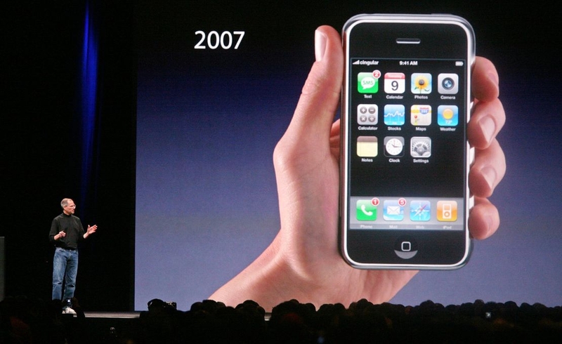 Ai là người phát minh ra iPhone 3.jpg