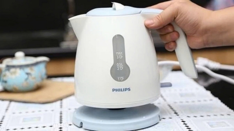 Ấm si&ecirc;u tốc bị hỏng c&oacute; n&ecirc;n sửa d&ugrave;ng tiếp ảnh 1