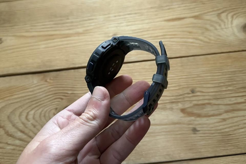 Review đồng hồ Amazfit Active Edge - 04
