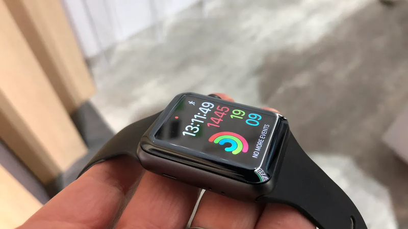 Apple Watch có cần dán màn hình không 1.png
