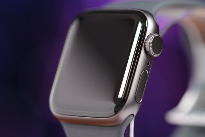 Apple Watch có cần dán màn hình không ion.jpeg