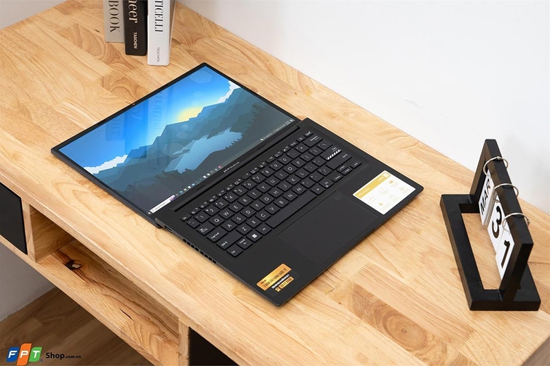 ASUS Vivobook 14 OLED A1405VA-KM095W - 02