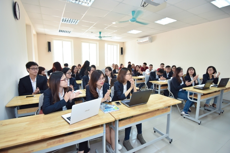 Yếu tố con người luôn là điểm mạnh khi nói về Học viện ngân hàng