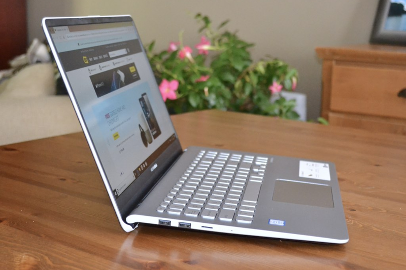Bản lề Ergolift của ASUS Zenbook là gì 6.png