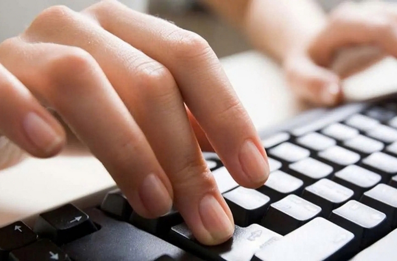 Bàn phím máy tính bàn không gõ được ảnh 1