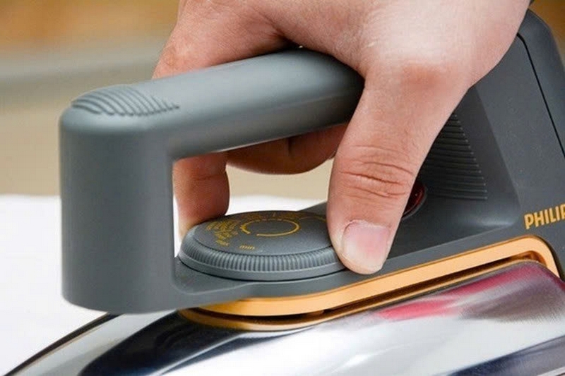 Bàn ủi Philips không nóng ảnh 3